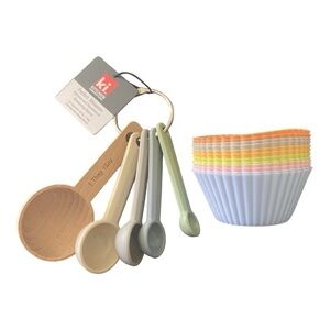 NWT-BAKING UTENSILS-NET ZERO SILICONE BAKING CUPS & KITCHEN INNOVATIONS